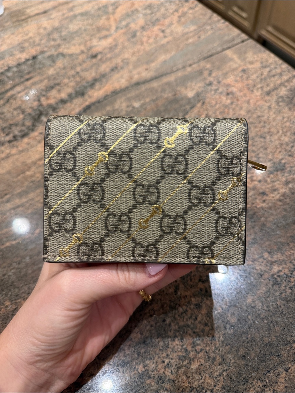 Gucci GG Supreme Wallet with Horsebit Print - Picture 5 of 9